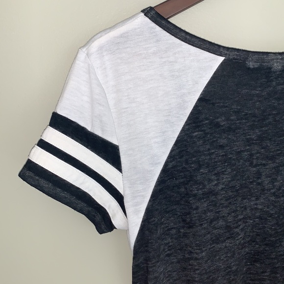 Loose “Baseball T” style dress w/ crossed neck - Picture 11 of 12